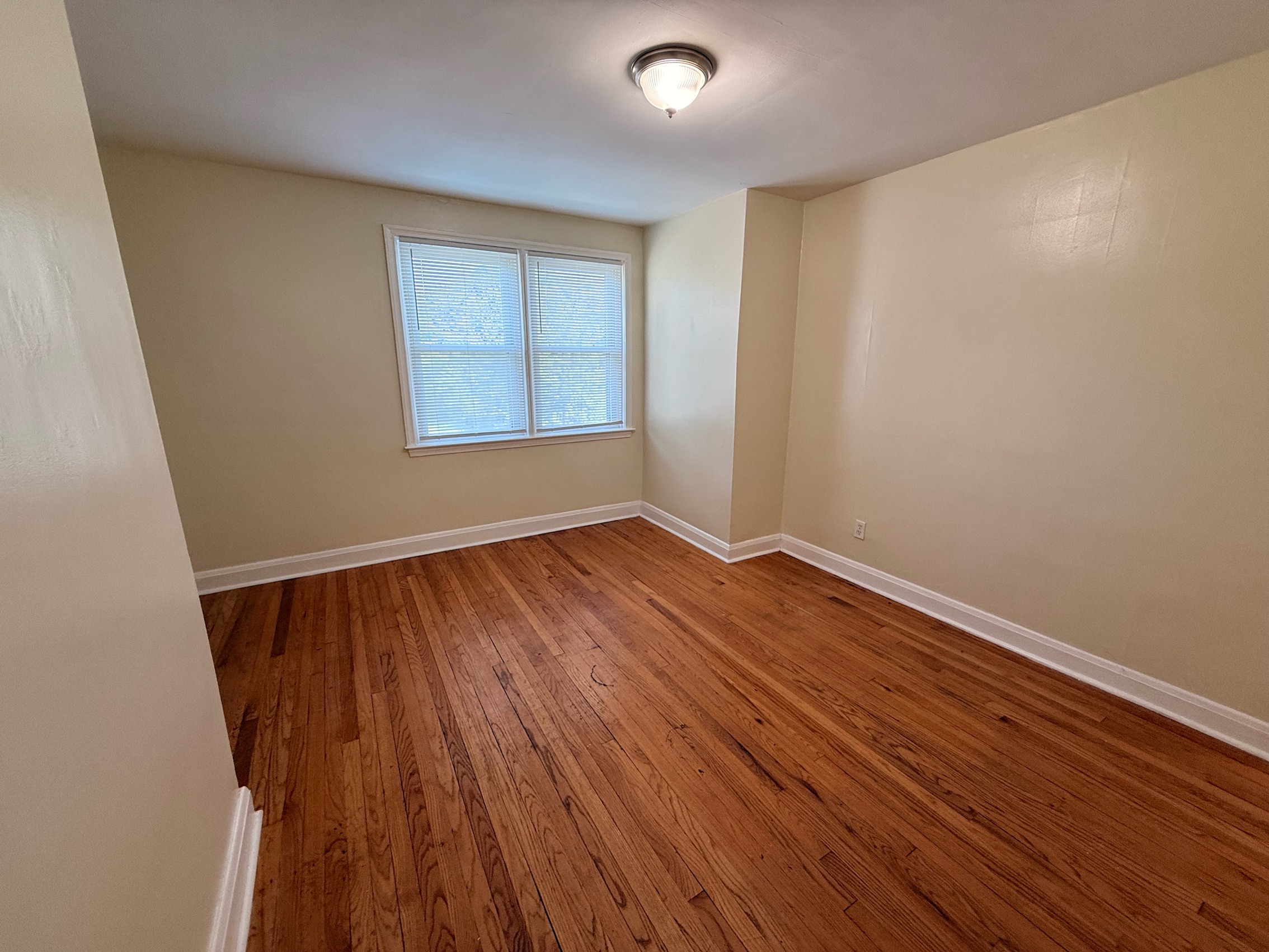 4333 Hamilton Ave - 2